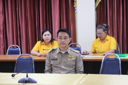 ทน.แม่สอด มอบเงินช่วยเหลือผู้ประสบวาตภัย และมอบทุนการศึกษาสำหรับนักเรียน