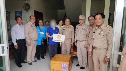 เทศบาลนครแม่สอด ลงพื้นที่มอบสิ่งของอุปโภคบริโภคให้แก่ผู้ยากไร้ ชุมชนดอนไชย ชุมชนวัดหลวง และชุมชนอิสลาม