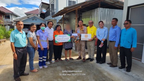 เทศบาลนครแม่สอด ลงพื้นที่เยี่ยมบ้านและมอบสิ่งของอุปโภคบริโภคให้แก่ ผู้ยากไร้ ชุมชนประชารักษ์และชุมชนบ้านทุ่ง