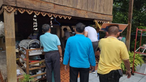 เทศบาลนครแม่สอด ลงพื้นที่เยี่ยมบ้านและมอบสิ่งของอุปโภคบริโภคให้แก่ ผู้ยากไร้ ชุมชนประชารักษ์และชุมชนบ้านทุ่ง