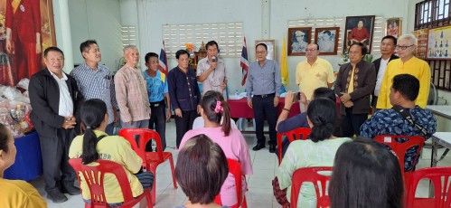 เทศบาลนครแม่สอด ลงพื้นที่มอบถุงยังชีพให้แก่ผู้ประสบภัยน้ำท่วม ในเขตพื้นที่เทศบาลนครแม่สอด