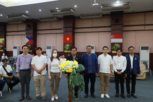 ทน.แม่สอด จัดโครงการฝึกอบรมส่งเสริมคุณธรรมจริยธรรมบุคลากรในสังกัดเทศบาลนครแม่สอด