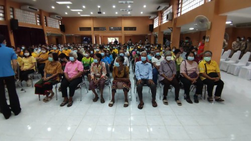 ทน.แม่สอด ร่วมให้การต้อนรับ พลเอก กัมปนาท  รุดดิษฐ์ องคมนตรี ลงพื้นที่เชิญสิ่งของพระราชทานมอบแก่ประชาชนผู้ประสบอุทกภัย