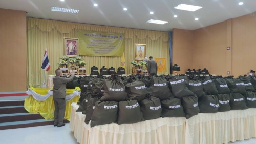 ทน.แม่สอด ร่วมให้การต้อนรับ พลเอก กัมปนาท  รุดดิษฐ์ องคมนตรี ลงพื้นที่เชิญสิ่งของพระราชทานมอบแก่ประชาชนผู้ประสบอุทกภัย