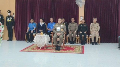 ทน.แม่สอด ร่วมให้การต้อนรับ พลเอก กัมปนาท  รุดดิษฐ์ องคมนตรี ลงพื้นที่เชิญสิ่งของพระราชทานมอบแก่ประชาชนผู้ประสบอุทกภัย