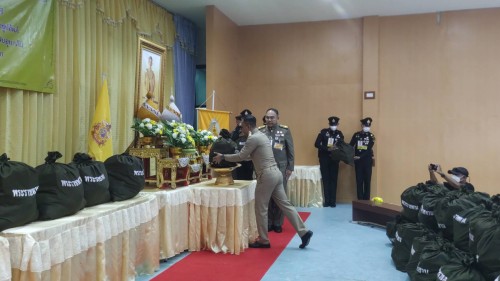 ทน.แม่สอด ร่วมให้การต้อนรับ พลเอก กัมปนาท  รุดดิษฐ์ องคมนตรี ลงพื้นที่เชิญสิ่งของพระราชทานมอบแก่ประชาชนผู้ประสบอุทกภัย