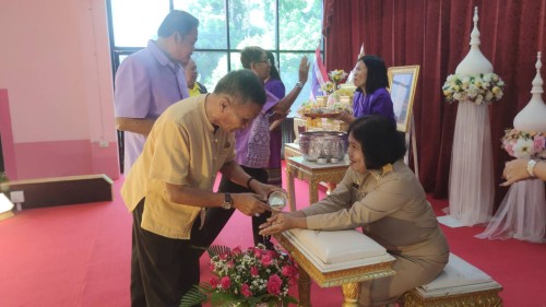ทน.แม่สอด ร่วมงานแสดงมุทิตาจิต ธีราฑิตานุสรณ์ แด่ผู้เกษียณอายุราชการ ครูธีรารัตน์ แจ่มแจ้ง