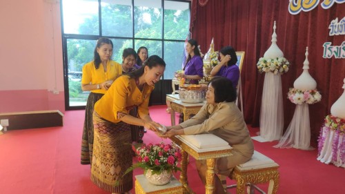 ทน.แม่สอด ร่วมงานแสดงมุทิตาจิต ธีราฑิตานุสรณ์ แด่ผู้เกษียณอายุราชการ ครูธีรารัตน์ แจ่มแจ้ง