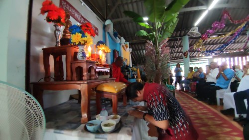 เทศบาลนครแม่สอด ร่วมพิธีทำบุญทอดผ้าป่าสามัคคี ชุมชนอินทรคีรี 1