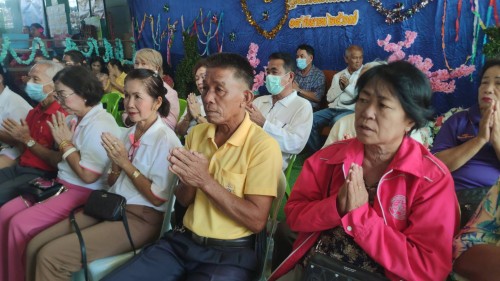 เทศบาลนครแม่สอด ร่วมพิธีทำบุญทอดผ้าป่าสามัคคี ชุมชนอินทรคีรี 1