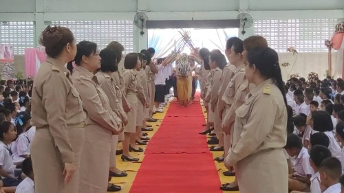 เทศบาลนครแม่สอด ร่วมงานแสดงมุทิตาจิต แด่ผู้เกษียณอายุราชการ ประจำปี 2567 ครูศิริพร นิลสิงขรณ์