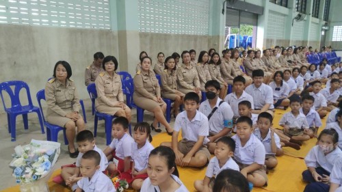เทศบาลนครแม่สอด ร่วมงานแสดงมุทิตาจิต แด่ผู้เกษียณอายุราชการ ประจำปี 2567 ครูศิริพร นิลสิงขรณ์
