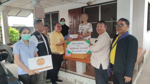 เทศบาลนครแม่สอด ลงพื้นที่มอบสิ่งของอุปโภคบริโภคให้แก่ผู้สูงอายุ ผู้ป่วยติดเตียง และผู้ยากไร้ 
