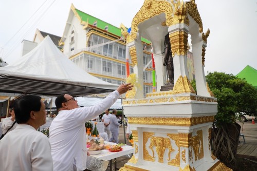 ทน.แม่สอด พิธีทำบุญเทศบาลนครแม่สอดครบรอบ 87 ปี และพิธีมหามังคลาภิเษกเจ้าพ่อพะวอ