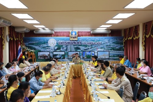 ทน.แม่สอด ร่วมประชุมและรับฟังความคิดเห็นจากภาคประชาชน ผู้มีส่วนเกี่ยวข้องและร่วมลงพื้นที่ติดตามความคืบหน้าโครงการก่อสร้างที่เข้าร่วมโครงการ CoST ประจำปีงบประมาณ พ.ศ. 2567
