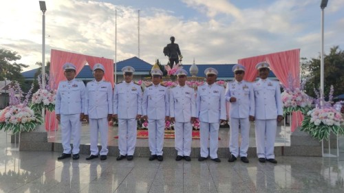 เทศบาลนครแม่สอด ร่วมพิธีวางพวงมาลาถวายราชสักการะพระบาทสมเด็จพระจุลจอมเกล้าเจ้าอยู่หัว รัชกาลที่ 5 "วันปิยมหาราช“ เนื่องในวันคล้ายวันสวรรคต