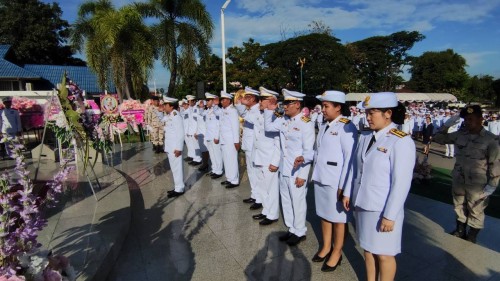 เทศบาลนครแม่สอด ร่วมพิธีวางพวงมาลาถวายราชสักการะพระบาทสมเด็จพระจุลจอมเกล้าเจ้าอยู่หัว รัชกาลที่ 5 "วันปิยมหาราช“ เนื่องในวันคล้ายวันสวรรคต