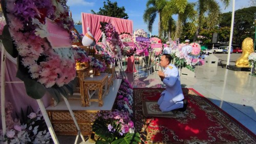เทศบาลนครแม่สอด ร่วมพิธีวางพวงมาลาถวายราชสักการะพระบาทสมเด็จพระจุลจอมเกล้าเจ้าอยู่หัว รัชกาลที่ 5 "วันปิยมหาราช“ เนื่องในวันคล้ายวันสวรรคต