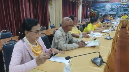 ทน.แม่สอด จัดประชุมการสำรวจกลุ่มเป้าหมายผู้มีคุณสมบัติขอมีสถานะคนต่างด้าวเข้าเมืองโดยชอบด้วยกฎหมาย