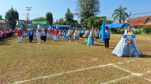 เทศบาลนครแม่สอด เข้าร่วมพิธีเปิดการแข่งขันกีฬาสีโรงเรียนเทศบาลวัดมณีไพรสณฑ์ ประจำปีการศึกษา 2567