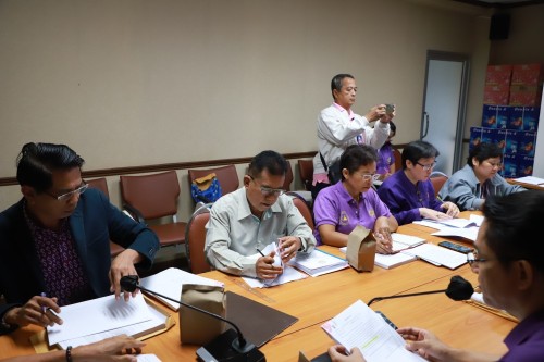 เทศบาลนครแม่สอด จัดการประชุมคณะกรรมการติดตามและประเมินผลแผนพัฒนาเทศบาลนครแม่สอด เพื่อดำเนินการติดตามและประเมินผลแผนพัฒนา ประจำปีงบประมาณ พ.ศ.2567 (ระหว่างเดือน ตุลาคม พ.ศ.2566 ถึง กันยายน พ.ศ.2567)