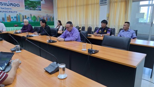 ทน.แม่สอด ประชุมหารือแก้ไขปัญหาการปรับโครงสร้างวางท่อประปาในเขตพื้นที่เทศบาลนครแม่สอด ร่วมกับการประปาส่วนภูมิภาคสาขาแม่สอด