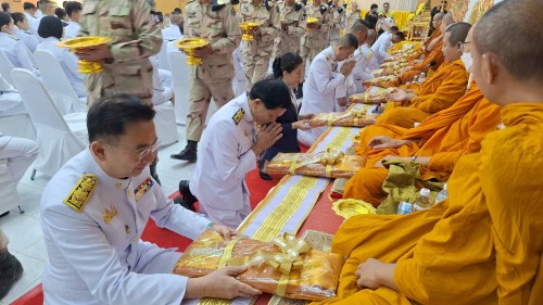 ทน.แม่สอด เข้าร่วมกิจกรรมเนื่องในวันคล้ายวันพระบรมราชสมภพ พระบาทสมเด็จพระบรมชนกาธิเบศร มหาภูมิพลอดุลยเดชมหาราช บรมนาถบพิตร วันชาติ และวันพ่อแห่งชาติ 5 ธันวาคม 2567