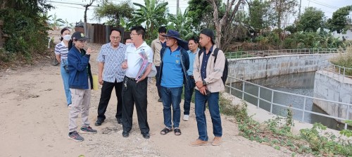ทน.แม่สอด ร่วมลงพื้นที่ตรวจสอบโครงการก่อสร้างระบบระบายน้ำหลักเพื่อบรรเทาปัญหาน้ำท่วม พื้นที่ชุมชนแม่สอด อำเภอแม่สอด จังหวัดตาก