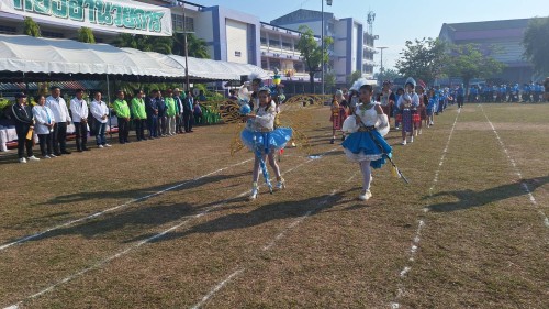 เทศบาลนครแม่สอด เข้าร่วมพิธีเปิดการแข่งขันกีฬาสี โรงเรียนเทศบาลวัดบุญญาวาส ประจำปี 2567 	