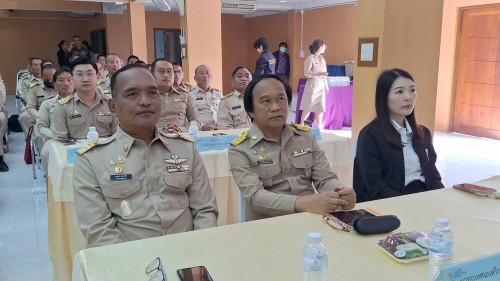 เทศบาลนครแม่สอด เข้าร่วมรับฟังนโยบายของรัฐบาลและกระทรวงมหาดไทยสู่การปฏิบัติงานในพื้นที่จังหวัดตาก 