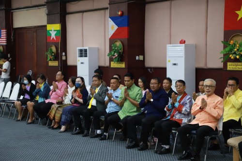 ทน.แม่สอด ร่วมกิจกรรมวันครูแห่งชาติ ประจำปี 2568