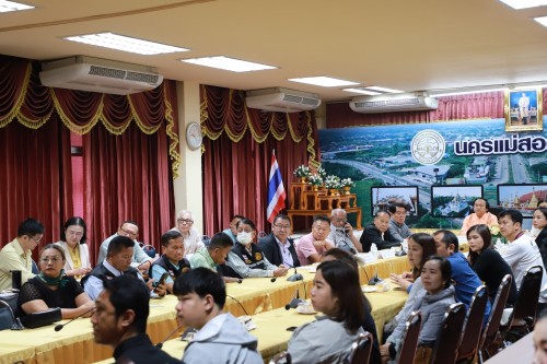 เทศบาลนครแม่สอด ร่วมต้อนรับคณะศึกษาดูงานจากเทศบาลเมืองแม่ฮ่องสอน