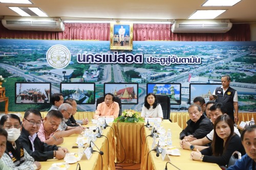 เทศบาลนครแม่สอด ร่วมต้อนรับคณะศึกษาดูงานจากเทศบาลเมืองแม่ฮ่องสอน