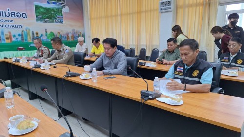 เทศบาลนครแม่สอด ประชุมหารือแนวทางการแก้ไขปัญหารถจักรยานไฟฟ้า ครั้งที่ 1/2568