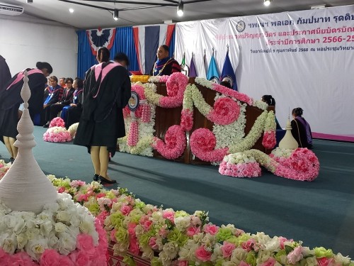 ทน.แม่สอด ร่วมเป็นเกียรติในพิธีประสาทปริญญาบัตรและประกาศนียบัตรบัณฑิต แก่ผู้สำเร็จการศึกษาจากวิทยาลัยนอร์ทเทิร์น ประจำปีการศึกษา 2566 - 2567