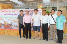 นายกนครแม่สอดมอบของช่วยเหลือผู้ประสบภัยน้ำท่วมจังหวัดพระนครศรีอยุธยา