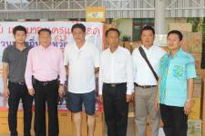 นายกนครแม่สอดมอบของช่วยเหลือผู้ประสบภัยน้ำท่วมจังหวัดพระนครศรีอยุธยา