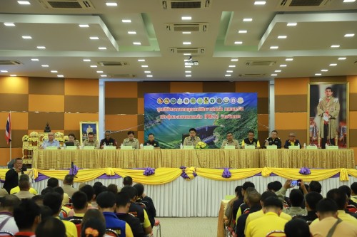 เทศบาลนครแม่สอด เข้าร่วมการประชุมทำความเข้าใจ และรับมอบนโยบายการแก้ไขปัญหาไฟป่า หมอกควัน และฝุ่นละอองขนาดเล็ก (PM 2.5) จังหวัดตาก ประจำปี พ.ศ.2568