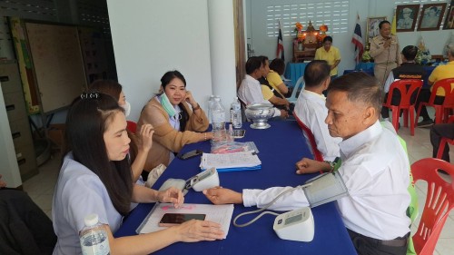 เทศบาลนครแม่สอด เข้าร่วมการประชุมผู้สูงอายุชุมชนสองแควสอง ประจำเดือน กุมภาพันธ์ พ.ศ.2568
