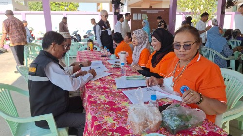 เทศบาลนครแม่สอด เข้าร่วมการประชุมผู้สูงอายุชุมชนอิสลามและชุมชนสองแคว1 ประจำเดือน กุมภาพันธ์ พ.ศ.2568