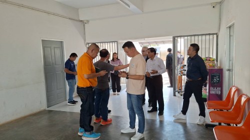 ทน.แม่สอด ลงพื้นที่สำรวจสนามกีฬา 5 อำเภอชายแดน (นานาชาติ) ดำเนินการปรับปรุงซ่อมแซม