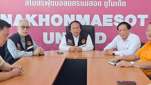 ทน.แม่สอด ลงพื้นที่สำรวจสนามกีฬา 5 อำเภอชายแดน (นานาชาติ) ดำเนินการปรับปรุงซ่อมแซม