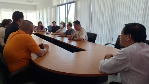ทน.แม่สอด ลงพื้นที่สำรวจสนามกีฬา 5 อำเภอชายแดน (นานาชาติ) ดำเนินการปรับปรุงซ่อมแซม