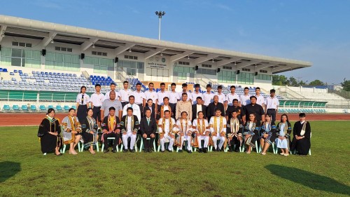 ทน.แม่สอด ร่วมแสดงความยินดีและบันทึกภาพที่ระลึกร่วมกับคณะครูนักเรียนโรงเรียนกีฬาเทศบาลนครแม่สอด