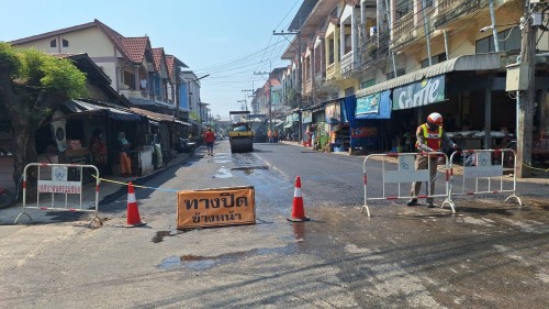 ทน.แม่สอด  ลงพื้นที่ดำเนินการตรวจสอบความเรียบร้อย การลาดยางแอสฟัลท์ติก ถนนบัวคูณ (ถนนแม่สอด - แม่ตาวใต้) 