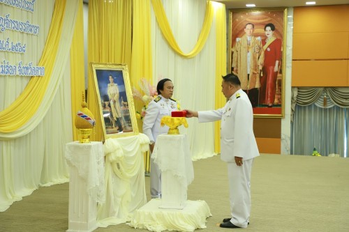 เทศบาลนครแม่สอด จัดพิธีรับพระราชทานเครื่องราชอิสริยาภรณ์ 