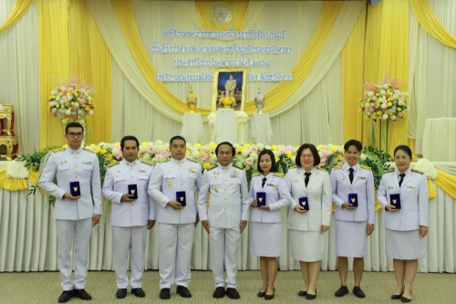 เทศบาลนครแม่สอด จัดพิธีรับพระราชทานเครื่องราชอิสริยาภรณ์ 