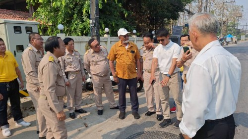 ทน.แม่สอด ลงพื้นที่ดำเนินการตรวจสอบความเรียบร้อย การลาดยางแอสฟัลท์ติก ถนนแม่สอด - อุ้มผาง และเตรียมการลาดยางถนนประสาทวิถี