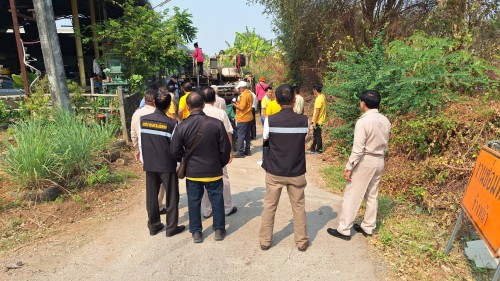 ทน.แม่สอด ลงพื้นที่ดำเนินการตรวจสอบความเรียบร้อย การลาดยางแอสฟัลท์ติก ถนนแม่สอด - อุ้มผาง และเตรียมการลาดยางถนนประสาทวิถี