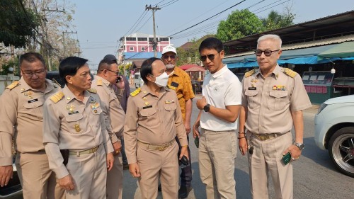 ทน.แม่สอด ลงพื้นที่ดำเนินการตรวจสอบความเรียบร้อย การลาดยางแอสฟัลท์ติก ถนนแม่สอด - อุ้มผาง และเตรียมการลาดยางถนนประสาทวิถี